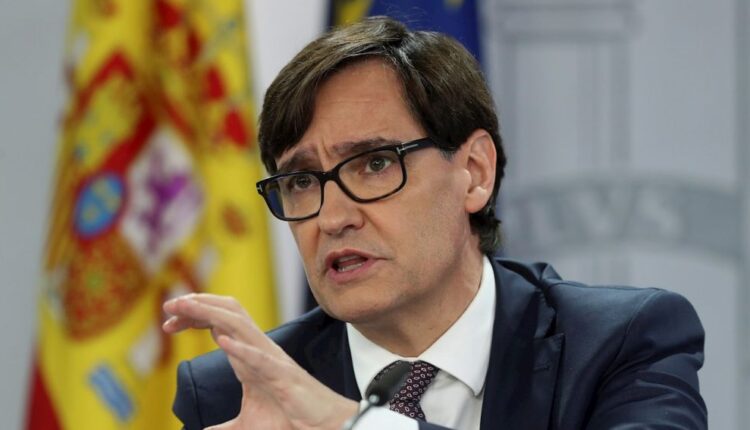 Madrid – Spain’s Health Ministry decided to register residents who wish not to get vaccinated against Covid-19 and share that information with the rest of the EU.