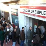 The Spanish Ministry of Labor, Immigration, and Social Security said that the number of unemployed people in Spain reached 3.888.137 by the end of December 2020; the highest record since 2016.