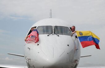 American Airlines plane on first Miami to Caracas direct flight after 7-year suspension