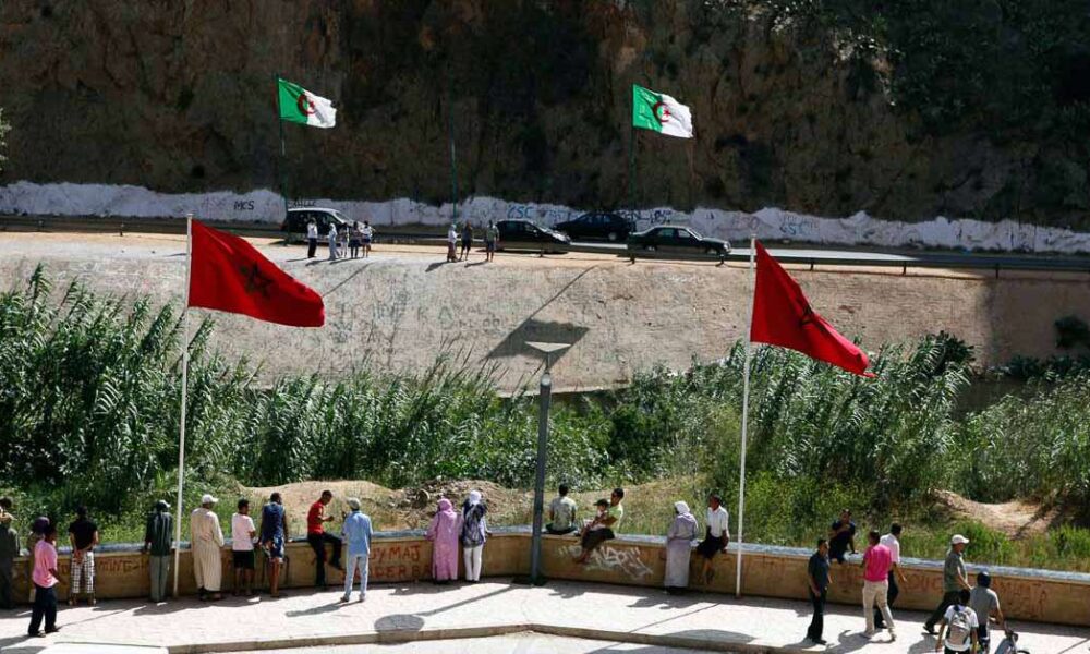 Moroccan migrants return at Jouj Bghal border crossing