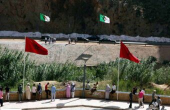 Moroccan migrants return at Jouj Bghal border crossing